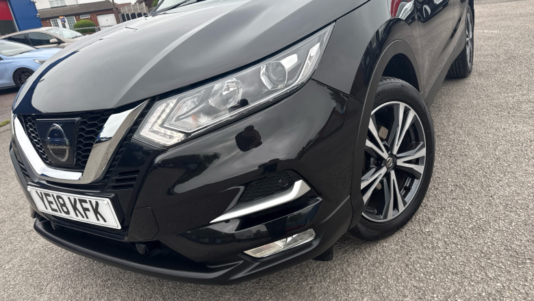 Nissan Qashqai 1.2 DiG-T N-Connecta 5dr Petrol Hatchback